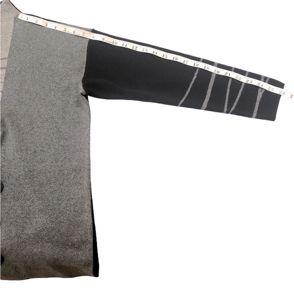 Nic+Zoe Toggle-Trimmed Asymmetric Color-Blocked Sweater - Picture 9 of 14